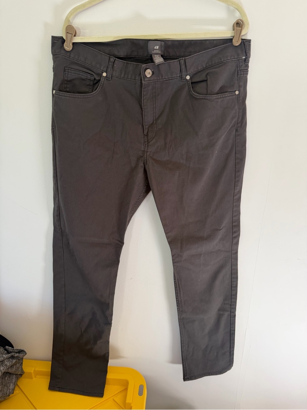 H&M Men’s Slim Jeans in Charcoal Gray